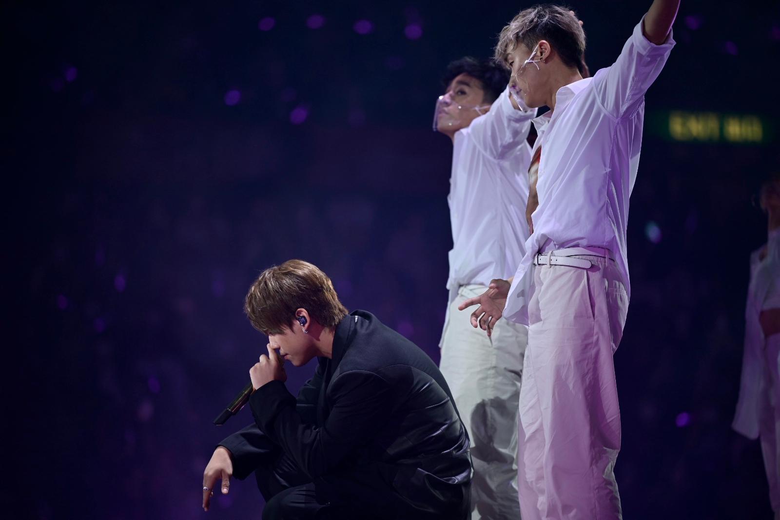 張敬軒演唱會|姜濤現身任嘉賓 張敬軒:佢一直冇停止令自己進步24