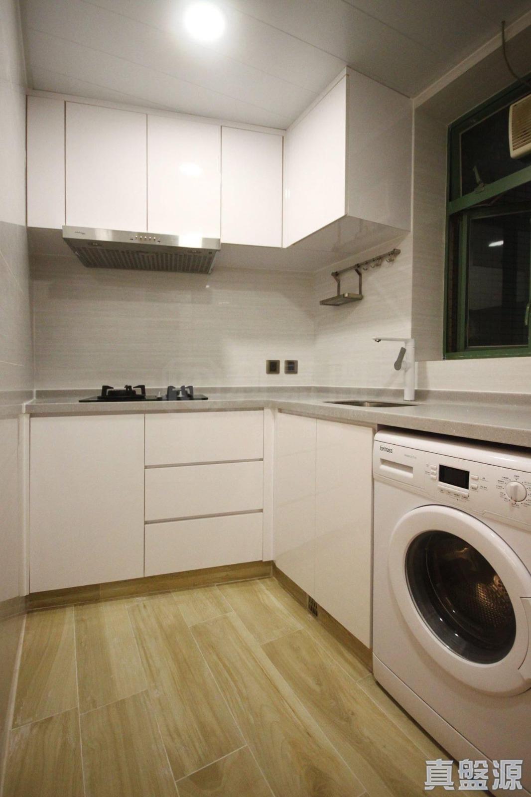 廚房內各種配套均十分新淨,用料亦佳。