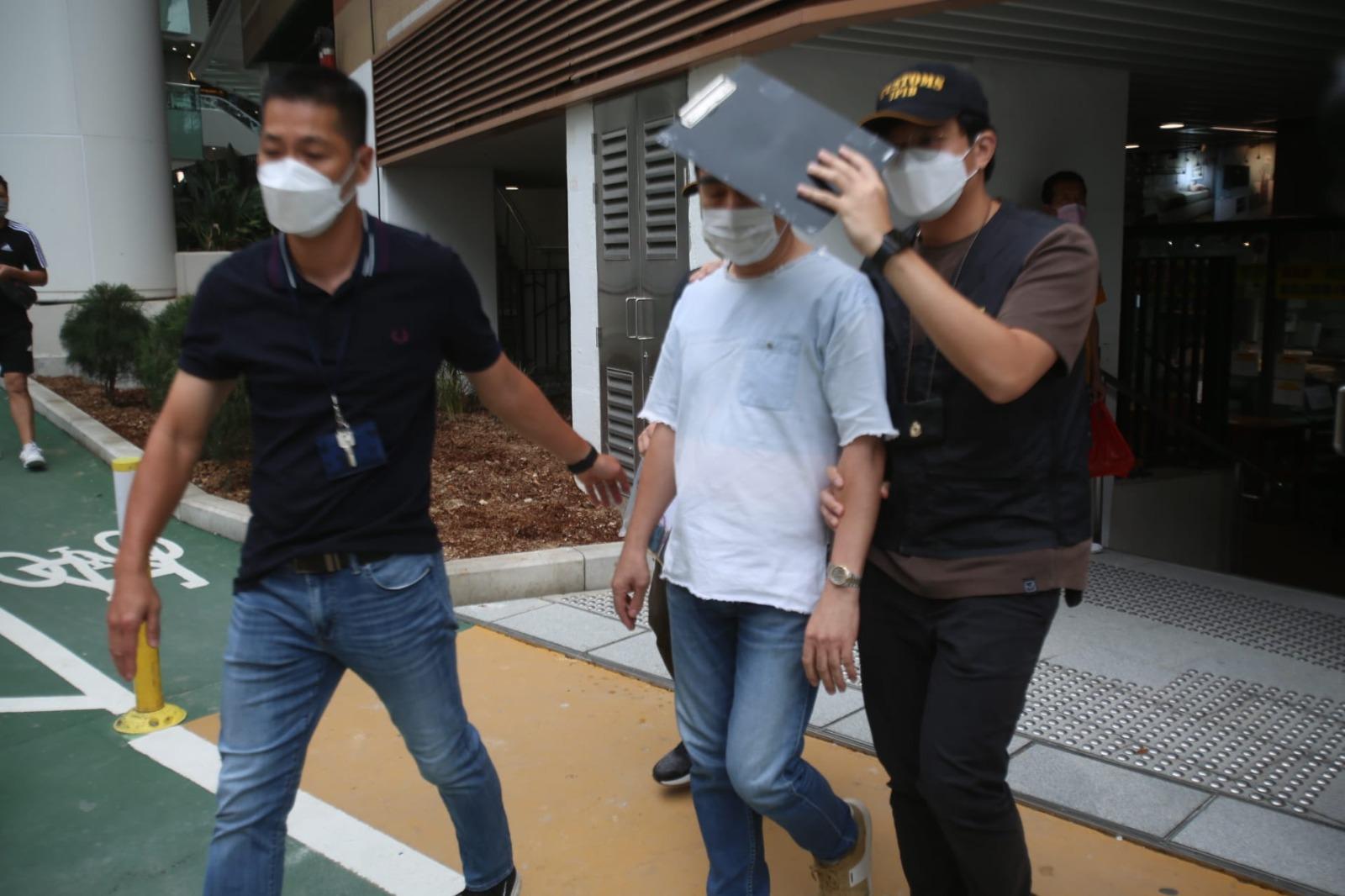 海關拘2裝修工程公司職員 涉擅自展開工程迫顧客支付費用