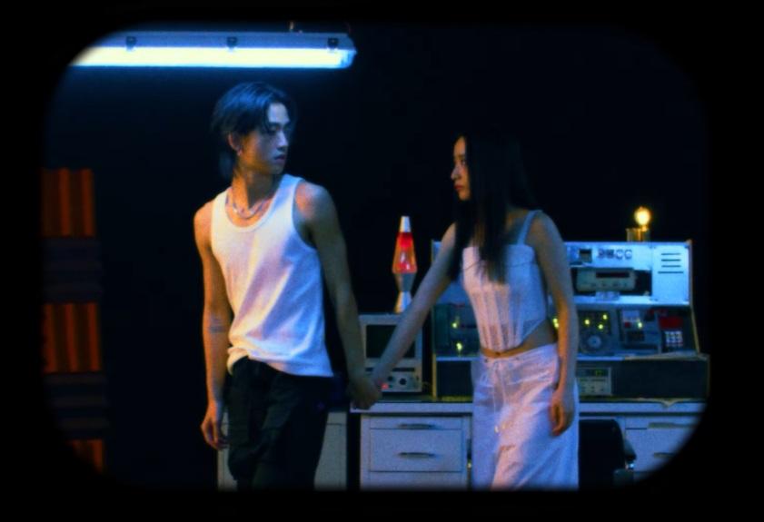 張蔓莎接力爭今年新人獎 同日出歌撼孿生家姐張蔓姿