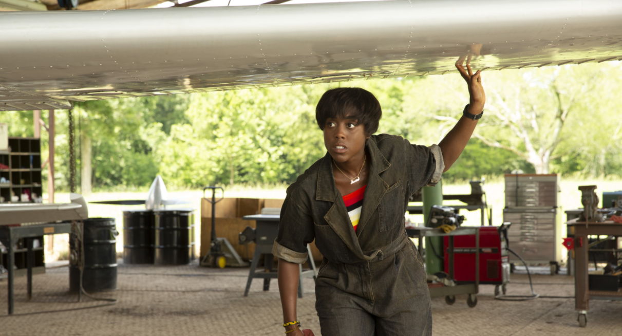 Captain Marvel好友Maria Rambeau,在另一宇宙成為了Captain Marvel。