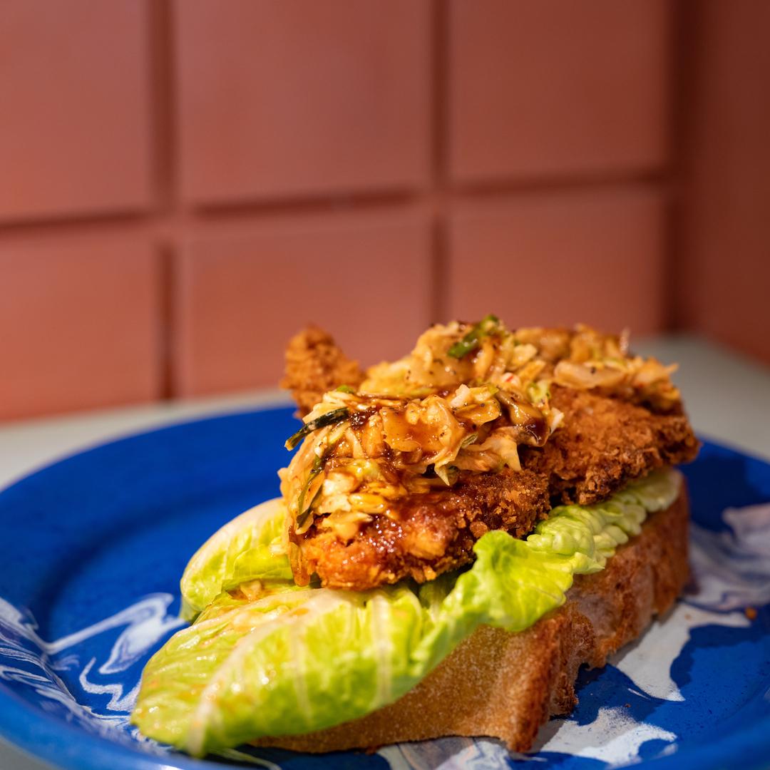 餐廳以輕食為主。(instagram @trois_cafe)