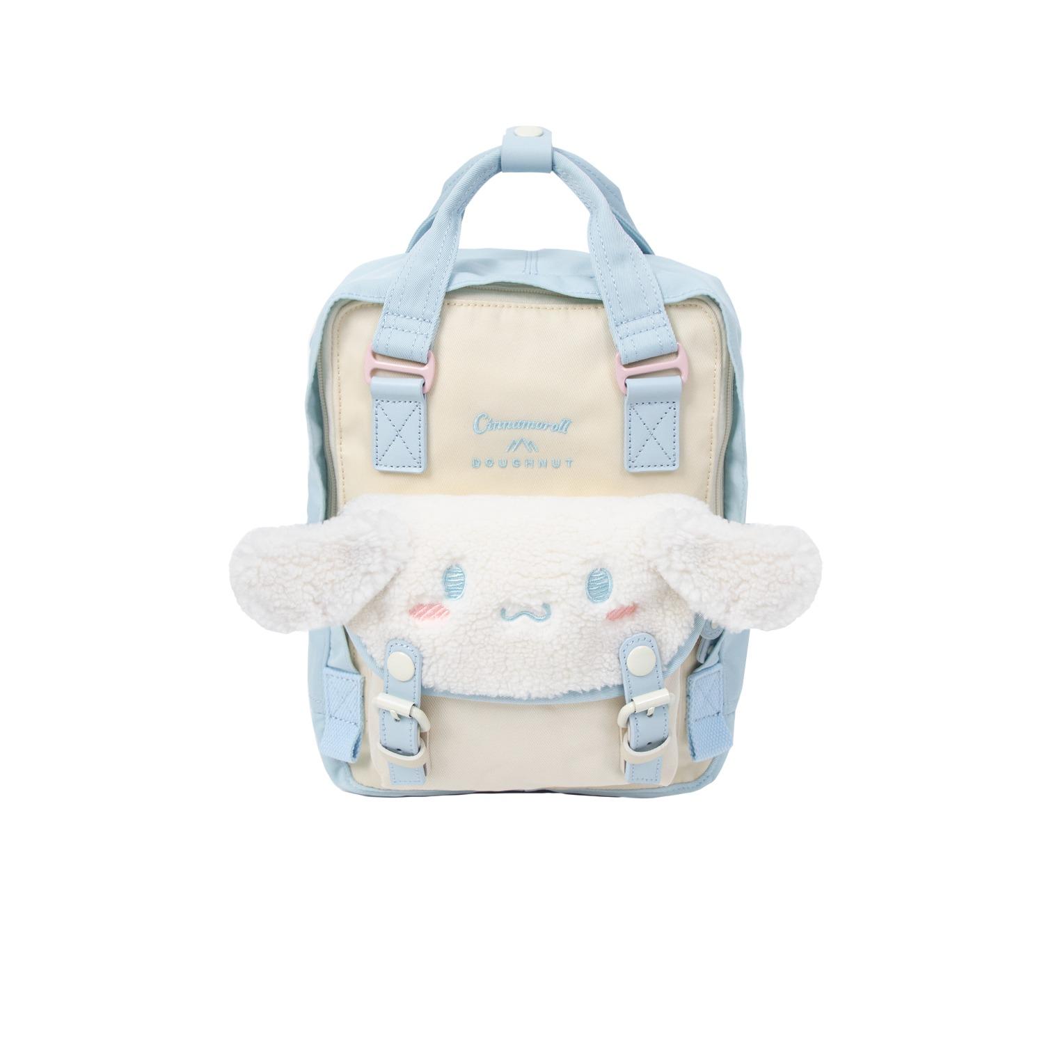 Doughnut x Cinnamoroll Macaroon Mini 背囊 (忌廉色) 預購價:$568 輕盈耐用,背包背部和肩帶都有所加厚,攜帶時更舒適。忌廉色配襯仿羊羔毛縧綸搖粒絨,擁有防潑水功能。內置水樽格及平板電腦保護格,非常實用。