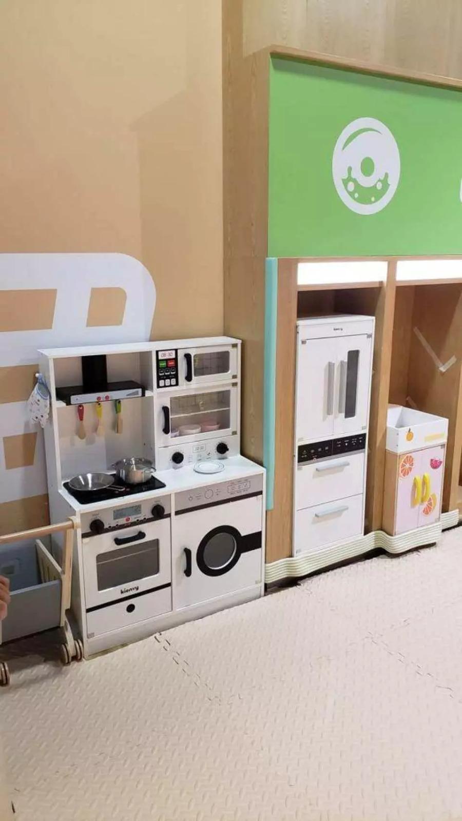 仲有多款煮食爐具、食材和手推車,煮好食物還可以馬上打卡,小朋友都十分喜歡。