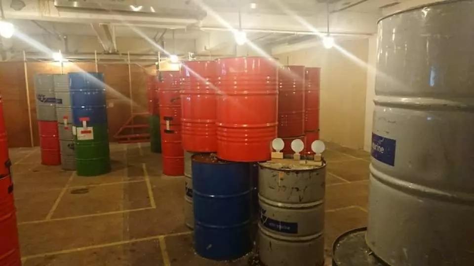 佔地超過三萬尺,可容納120人,全場冷氣開放。