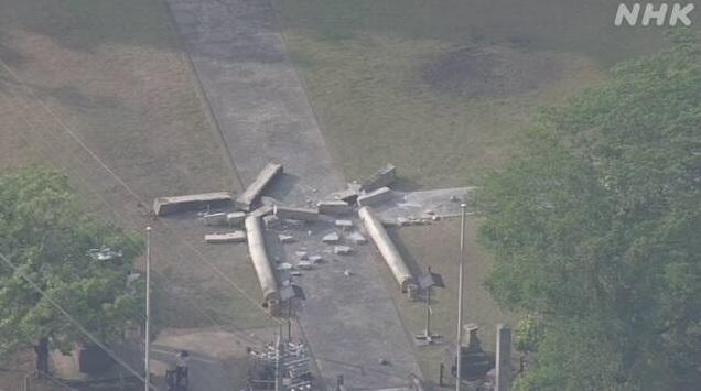 春日神社一座石鳥居塌下。(互聯網)