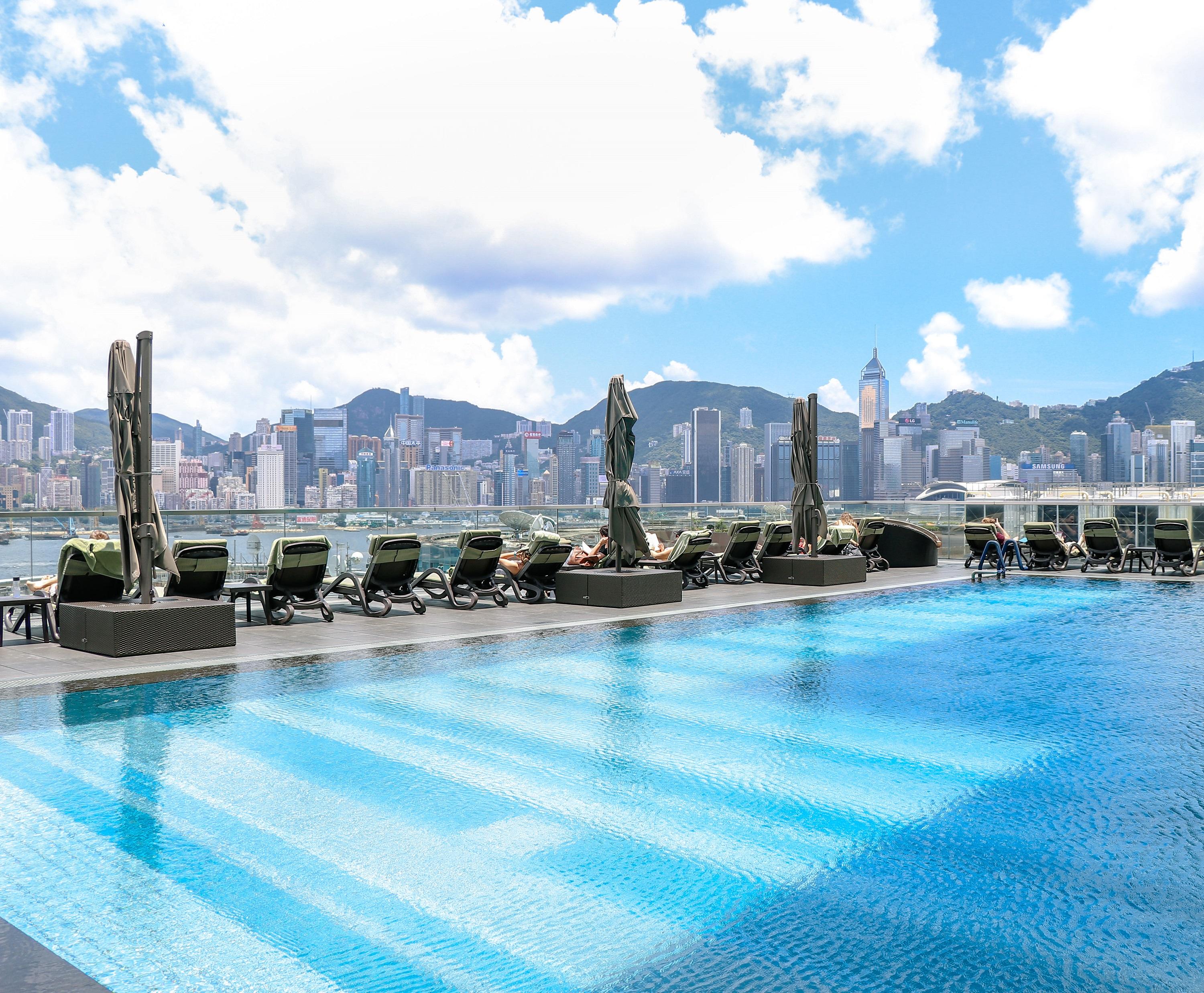 室外恒溫游泳池