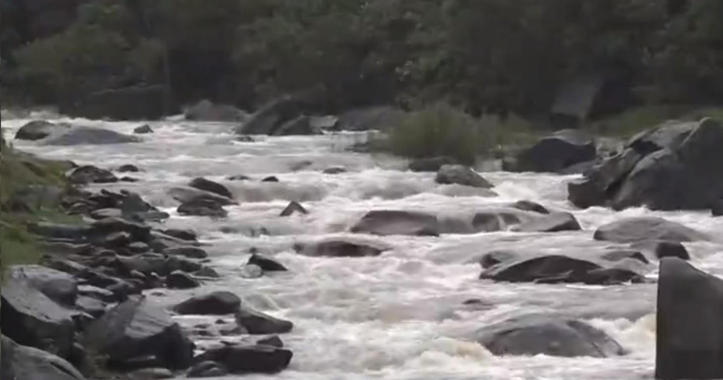 女子疑在大埔新浪潭路橫涌石澗失足墮下山澗,被水沖走