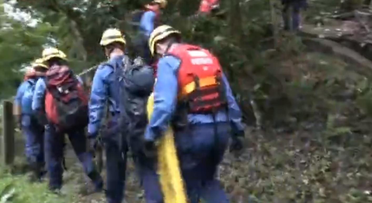 消防派出多隊蛙人到場搜救