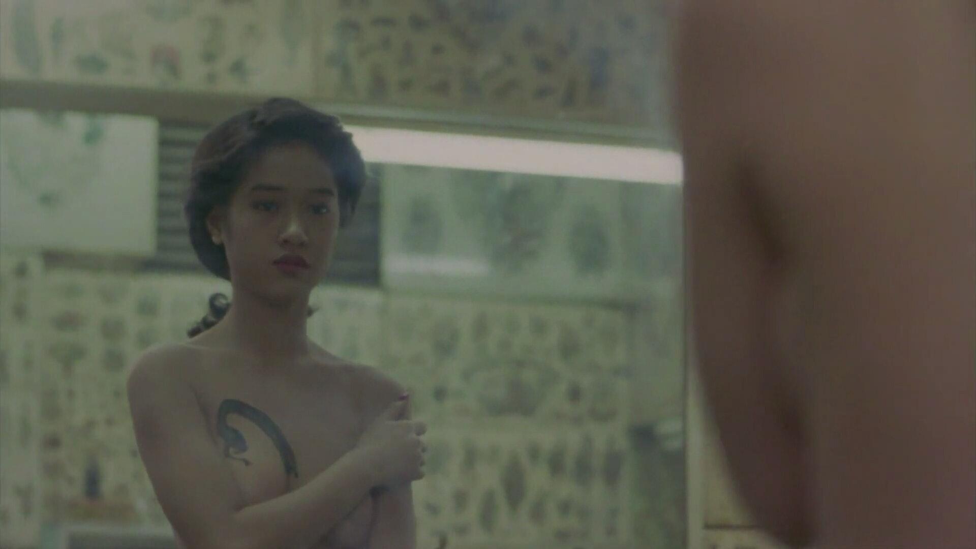 林碧琪在《靚妹仔》中有不少大膽鏡頭。