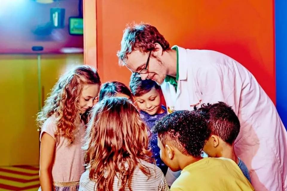 樂高®創意工作室:模型拼砌達人創造力驚人,客人可於樂高®創意工作室向模型拼砌達人取經,一起發揮無限創意吧! (適合人士: 適合小朋友參與)