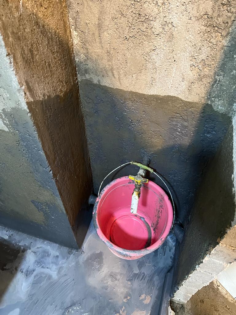 浴室其餘位置做2呎高防水層