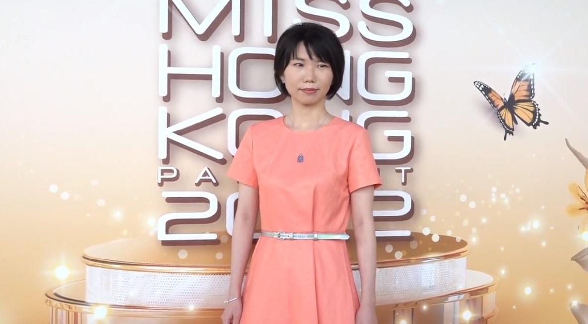 這位徐小姐一時話自己快30歲,但又否認自己超齡。