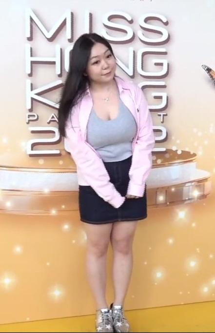 Blaire身材豐滿,令人充滿壓迫感。