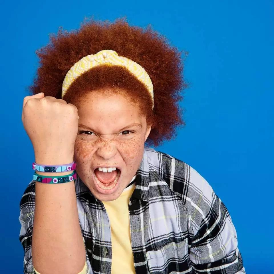 由即日起至11月30日止,賓客可以到豆豆快閃車領取所需的材料以及挑選最愛的顏色,完成獨特設計及將作品連同 #youDOTyou 上傳到社交平台並標籤本館即可獲贈樂高®豆豆手帶乙份