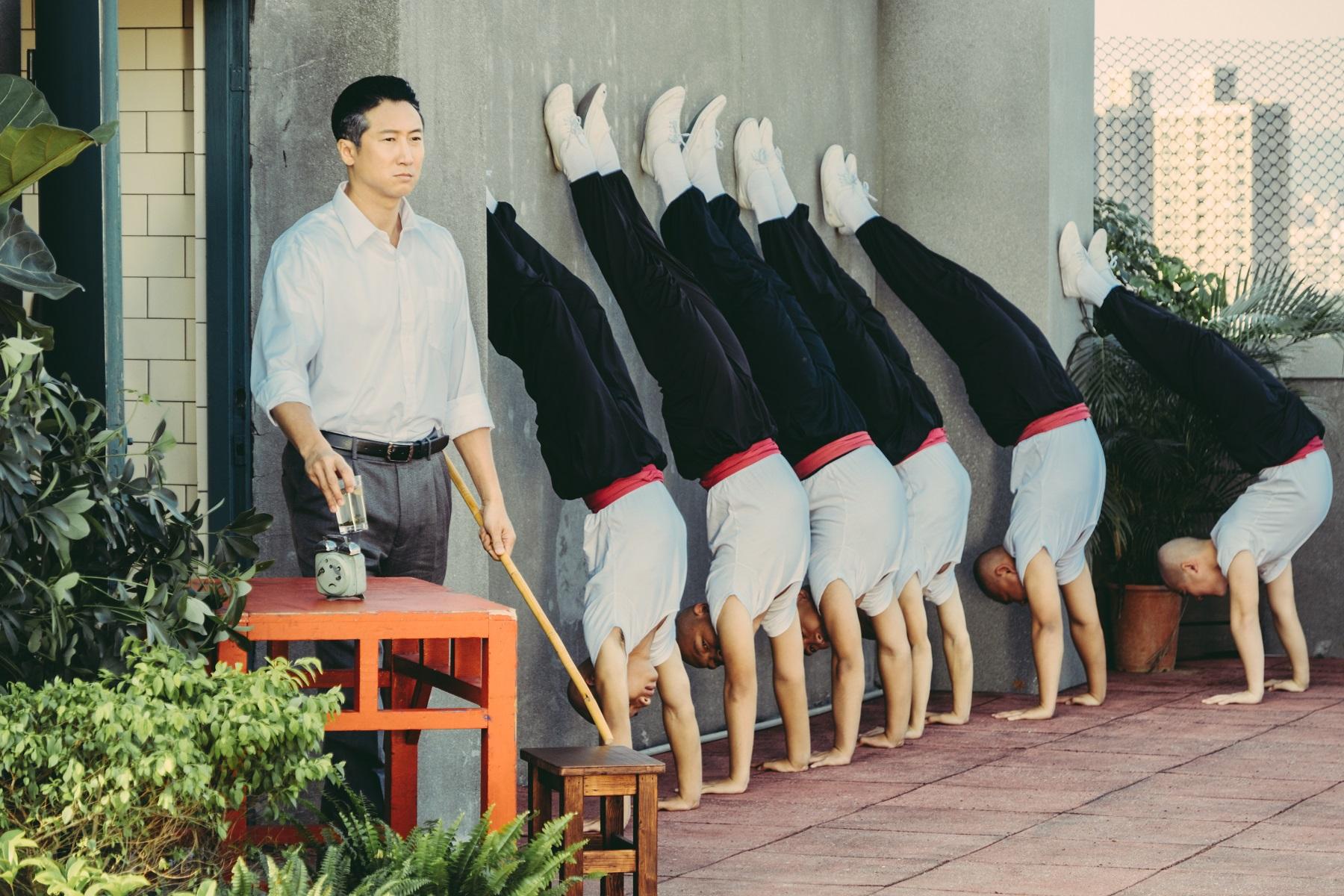 洪天明演父親洪金寶執導的《練功》。