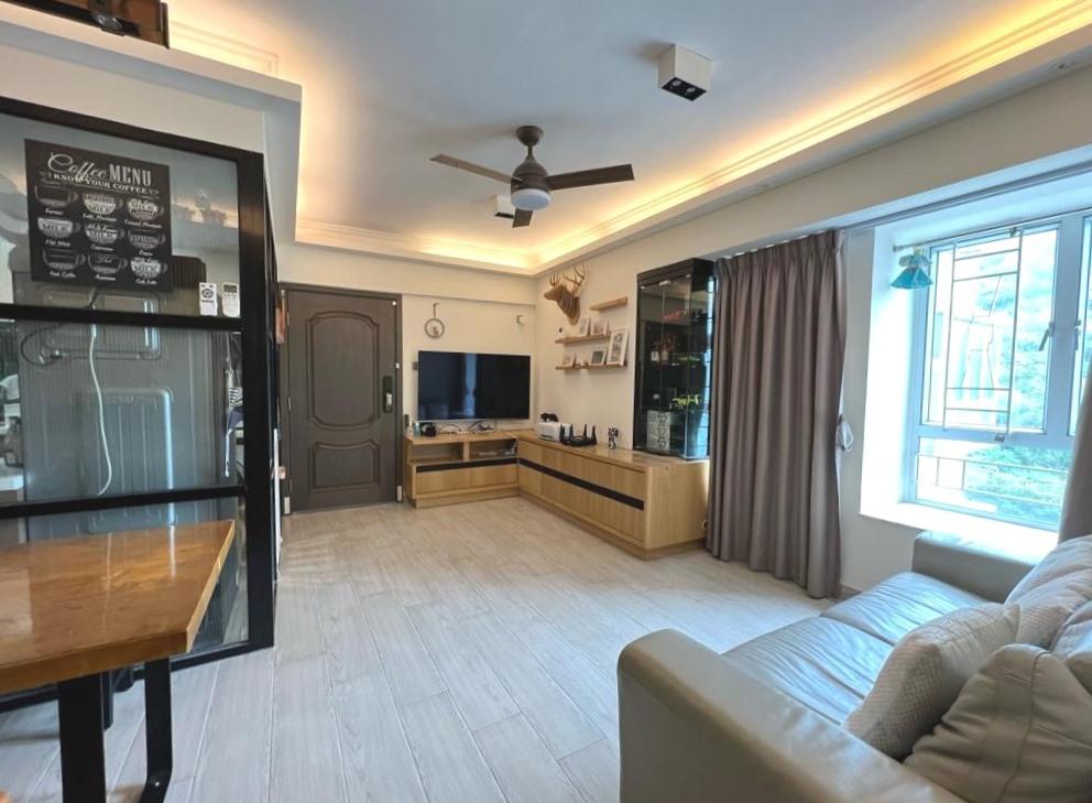 L形大廳寬闊見使。