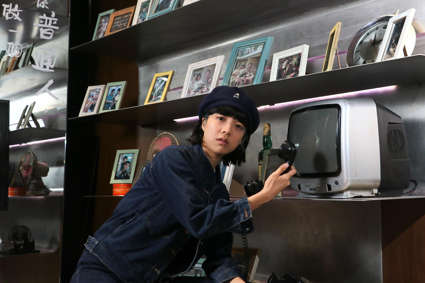 鍾雪瑩透露在有待上映的新作中,將演知性又有型的角色。