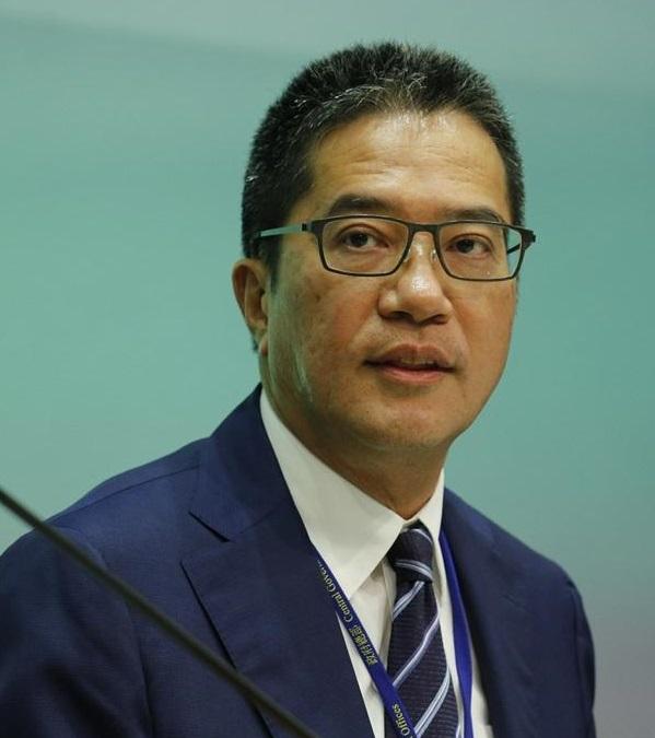 發展局局長黃偉綸。