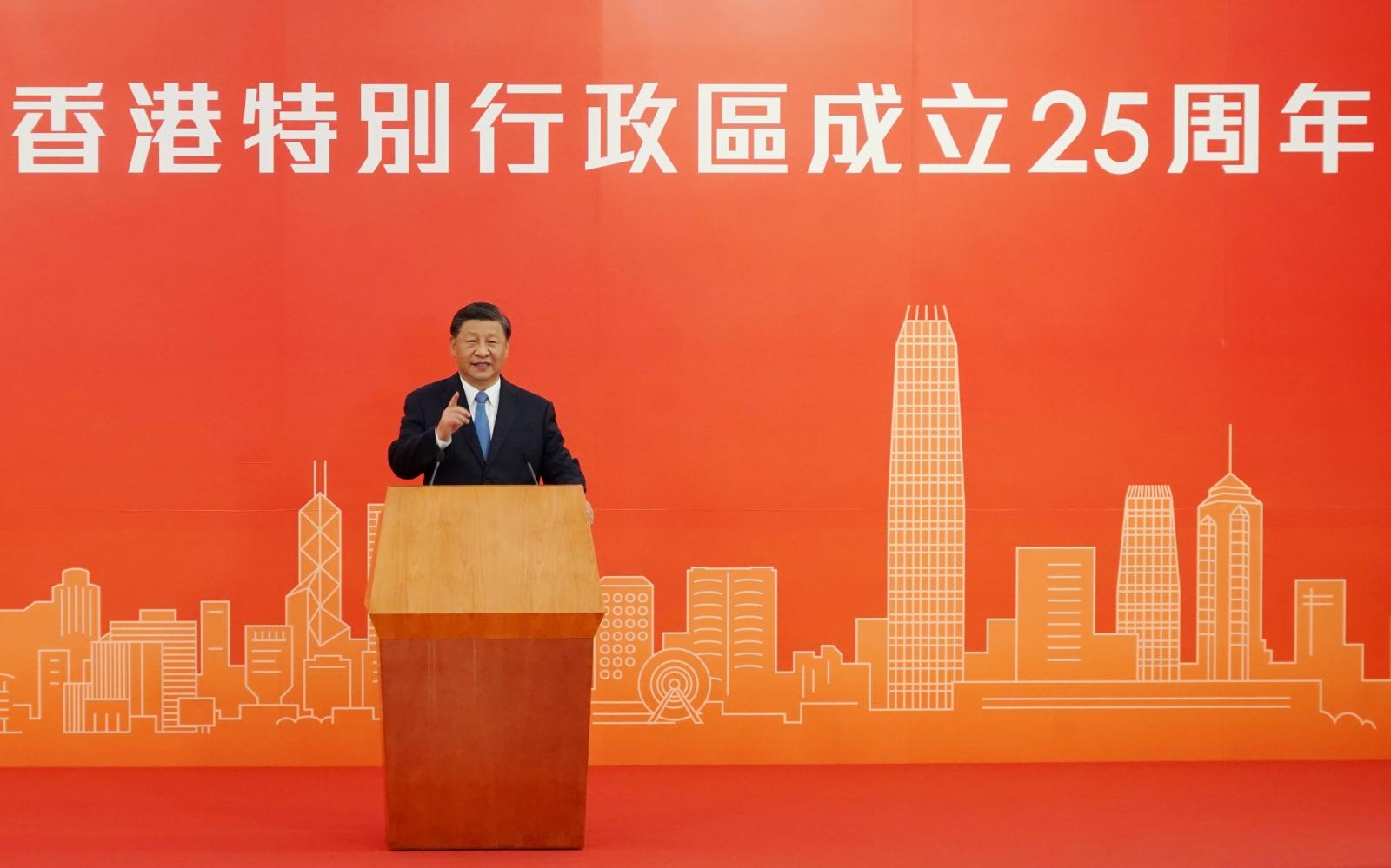 習近平引《荀子.修身》,寄語香港「行而不輟﹐未來可期」。