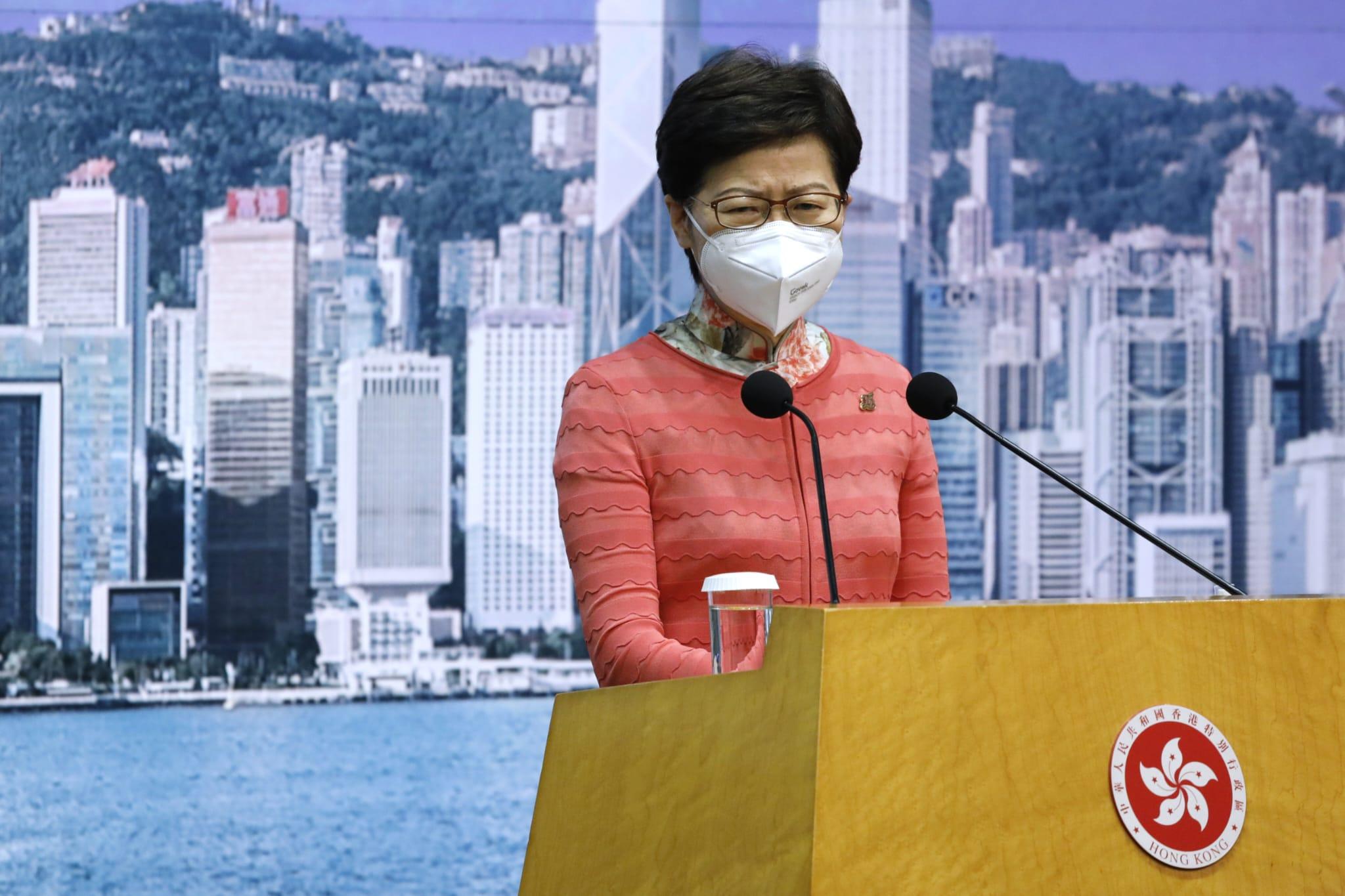 林鄭月娥拒即場談任內感受,呼籲留意其他訪問。(林俊源攝)