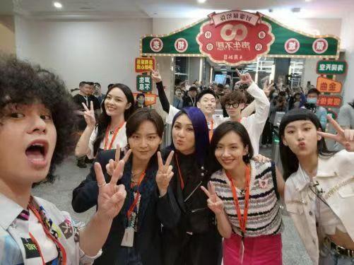 幾代歌手在《聲生不息》中打成一片。