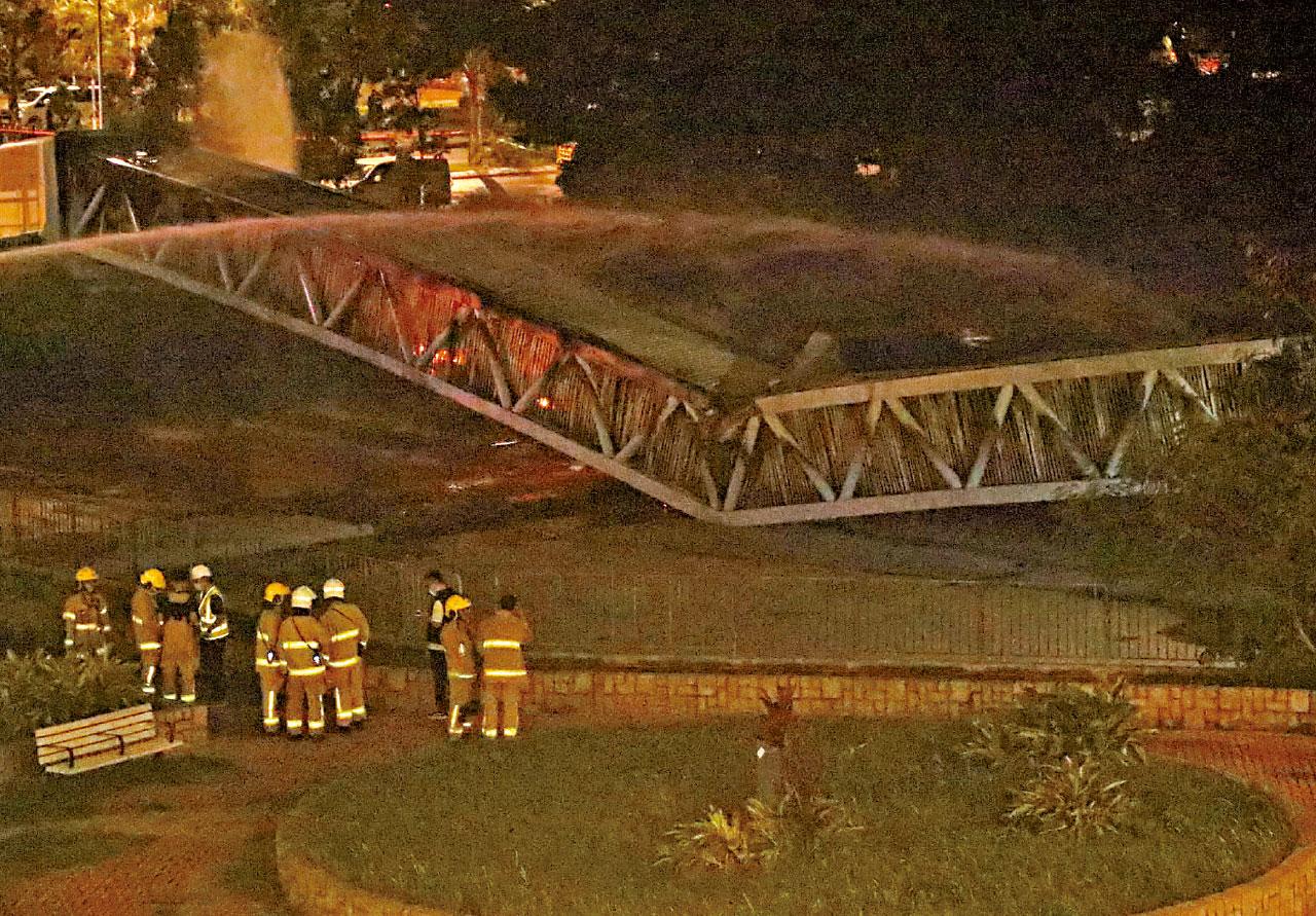 元朗天水圍屯門大停電 猛火燒斷輸電橋