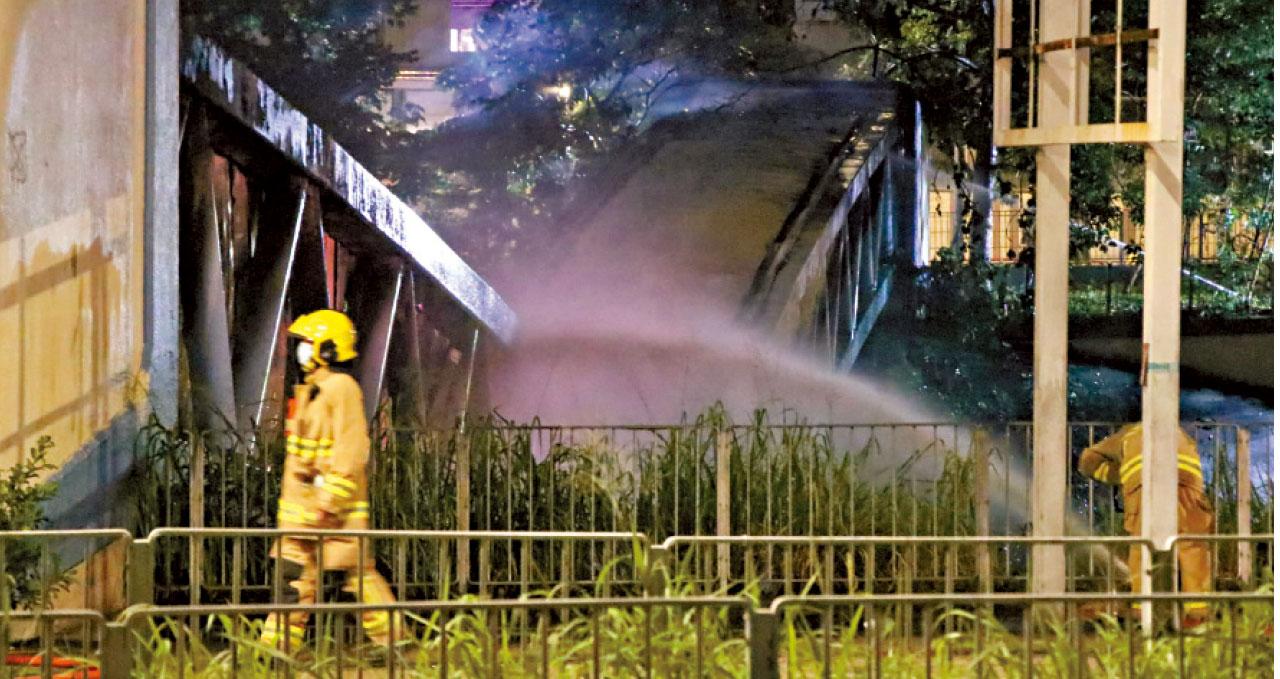 元朗天水圍屯門大停電 猛火燒斷輸電橋