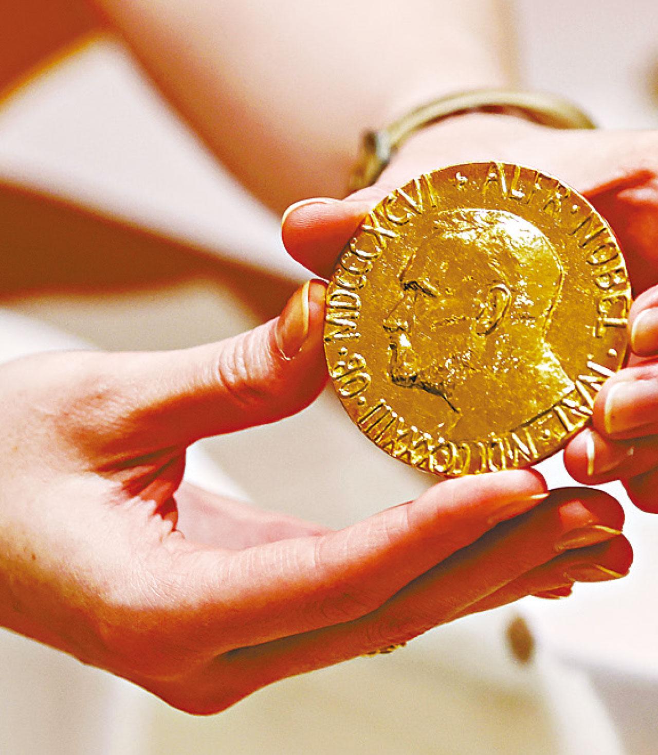 俄和平獎得主拍賣獎牌助烏國兒童 1億美元天價成交