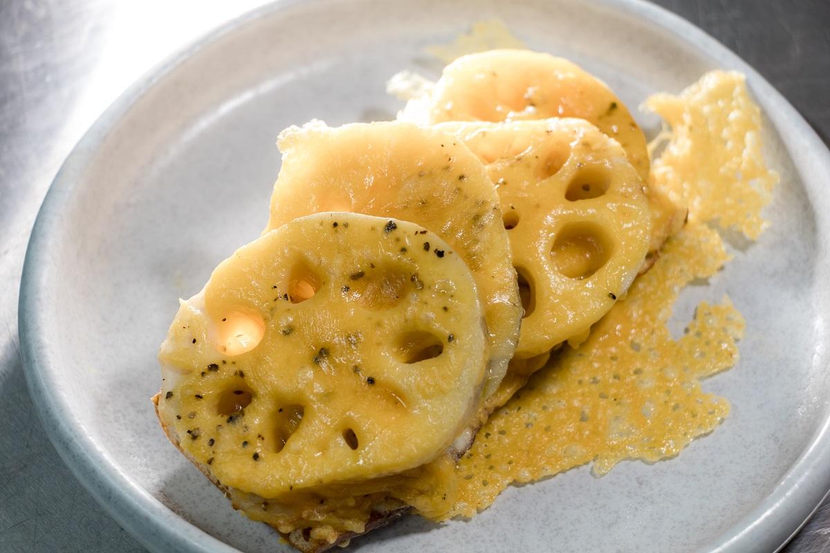 蓮藕煙薰雞吐司($23)