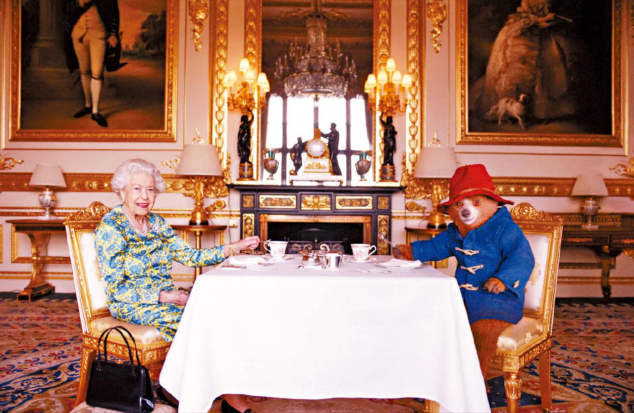 登基白金禧演唱會 英女王與柏靈頓熊搞笑揭序幕