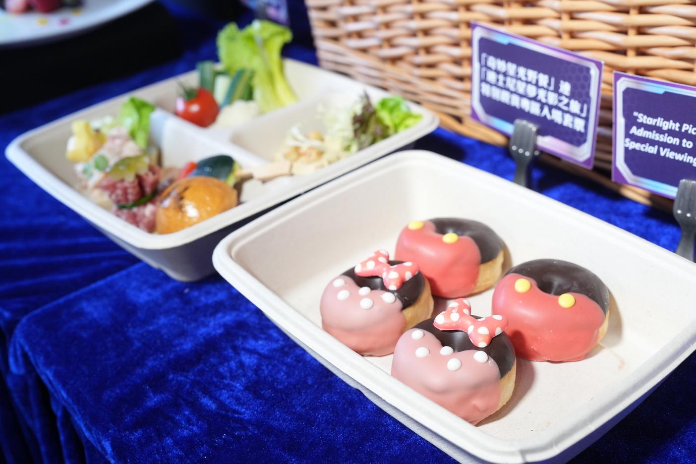 預訂了迪士尼酒店的你,亦可加購「奇妙星光野餐」連「迪士尼星夢光影之旅」特別觀賞專區入場套票