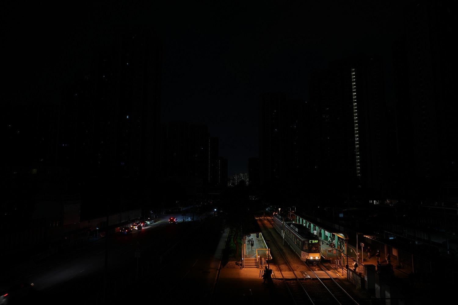 因供電系統故障天水圍區暫停電力供應