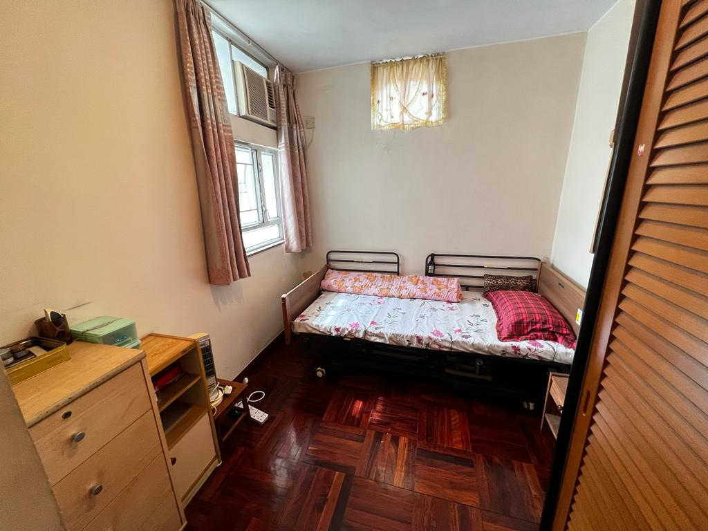 長方形的主人房空間充足,而且光猛通爽。