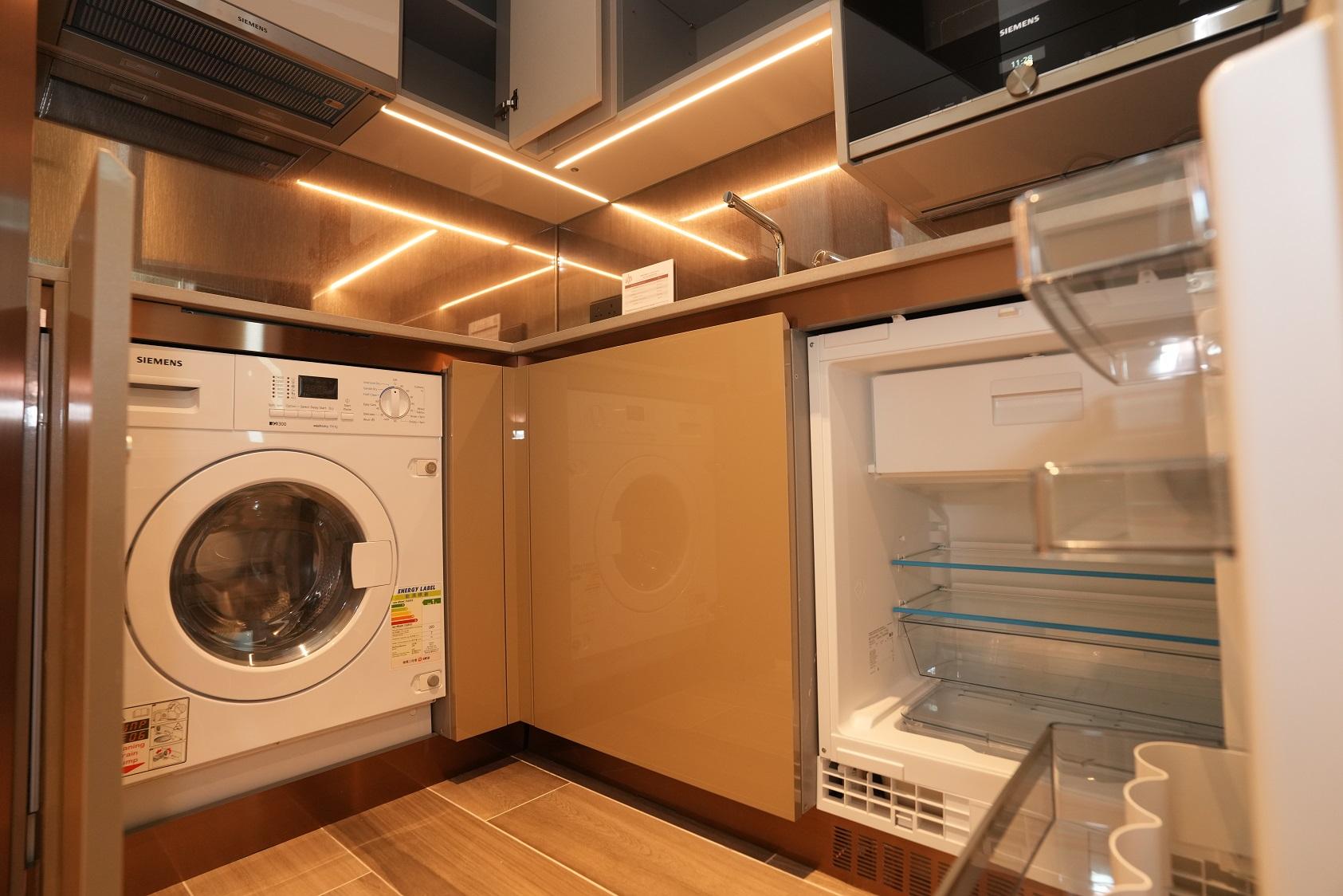 深水埗新盤|多相!佳悅283方呎一房示位 玄關位設鏡+掛鈎夠方便貼心