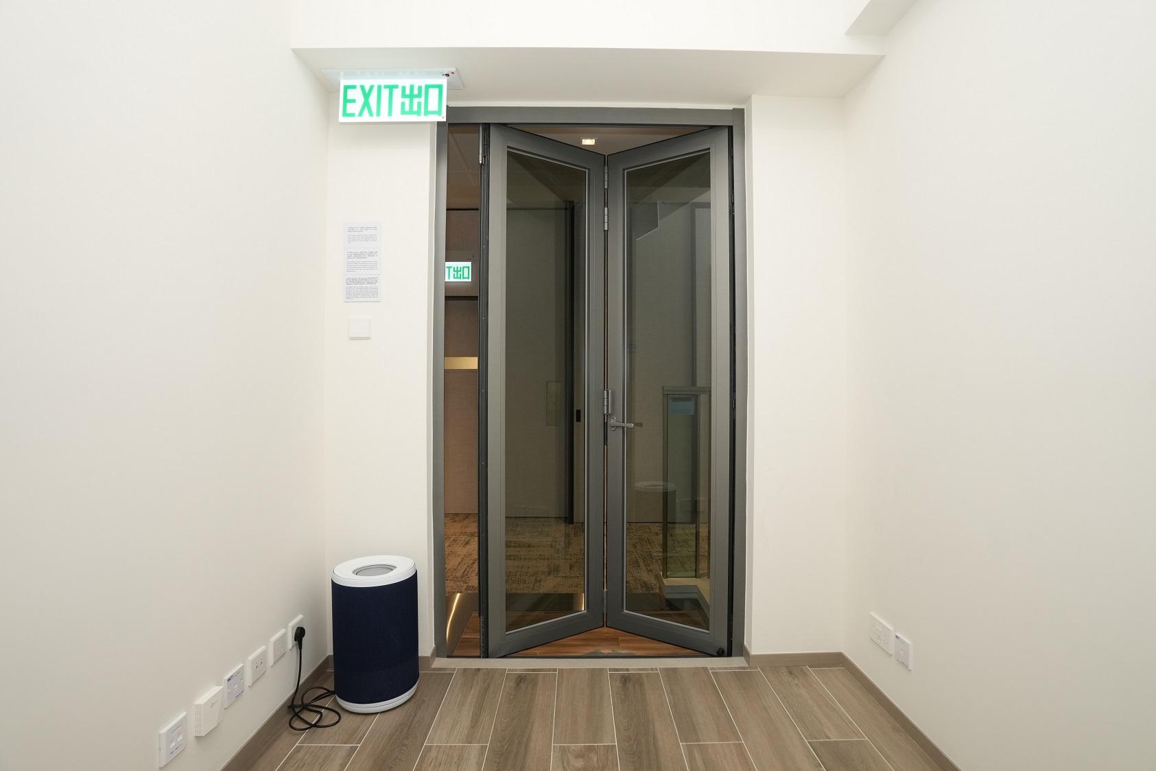 深水埗新盤|多相!佳悅283方呎一房示位 玄關位設鏡+掛鈎夠方便貼心