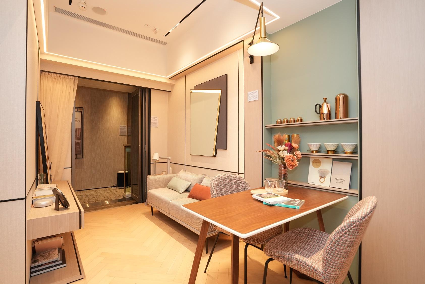 深水埗新盤|多相!佳悅283方呎一房示位 玄關位設鏡+掛鈎夠方便貼心