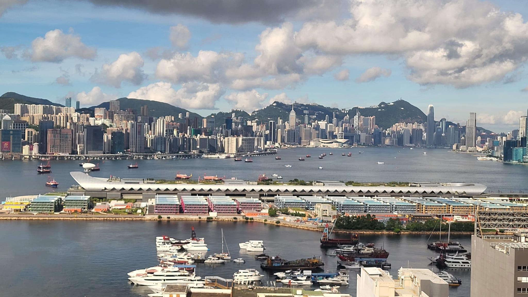 巡遊漁船早上近10時起在尖沙咀出發