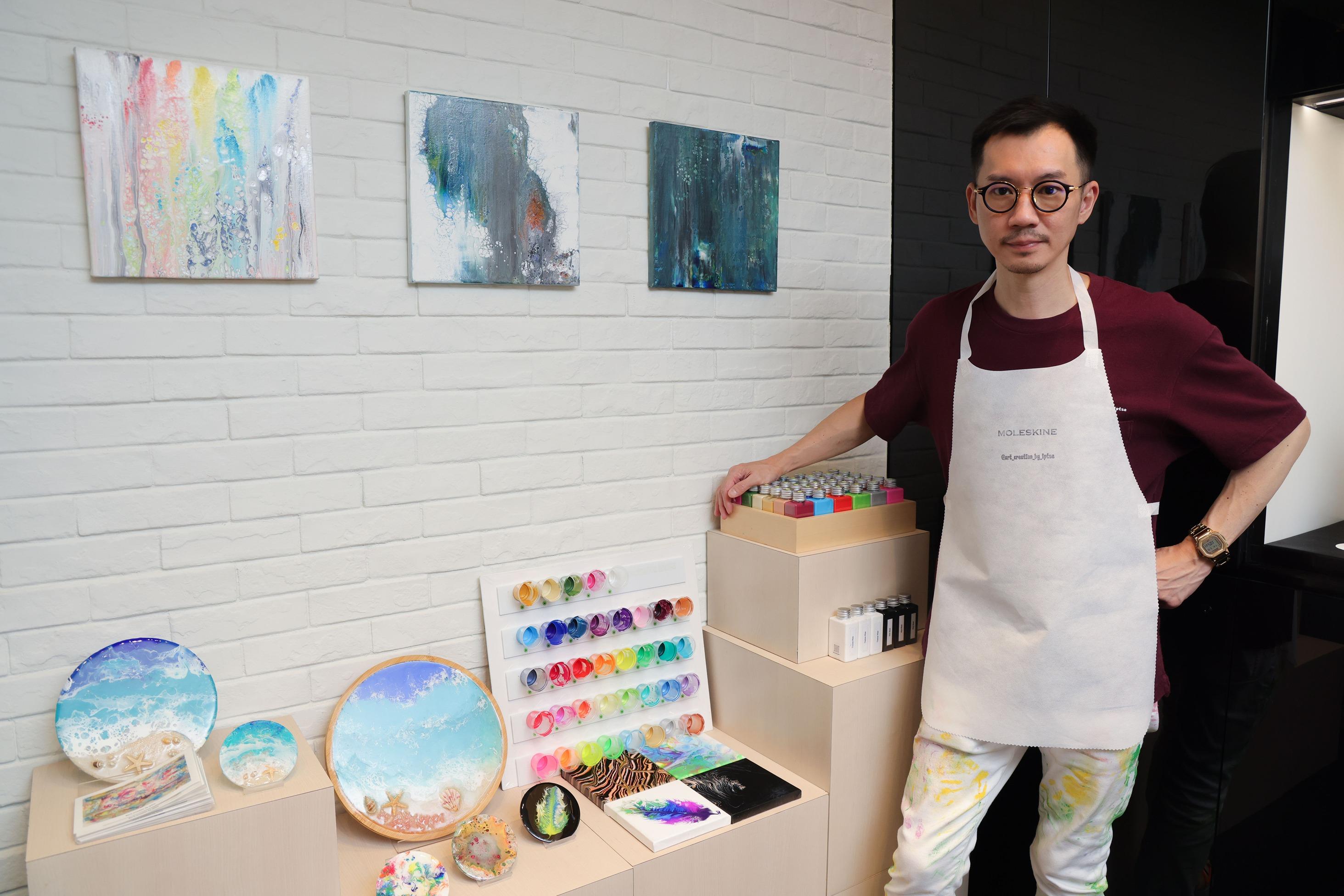 參加者亦可選擇將流體畫藝術應用於碟子、杯墊及迷你的動物雕塑。