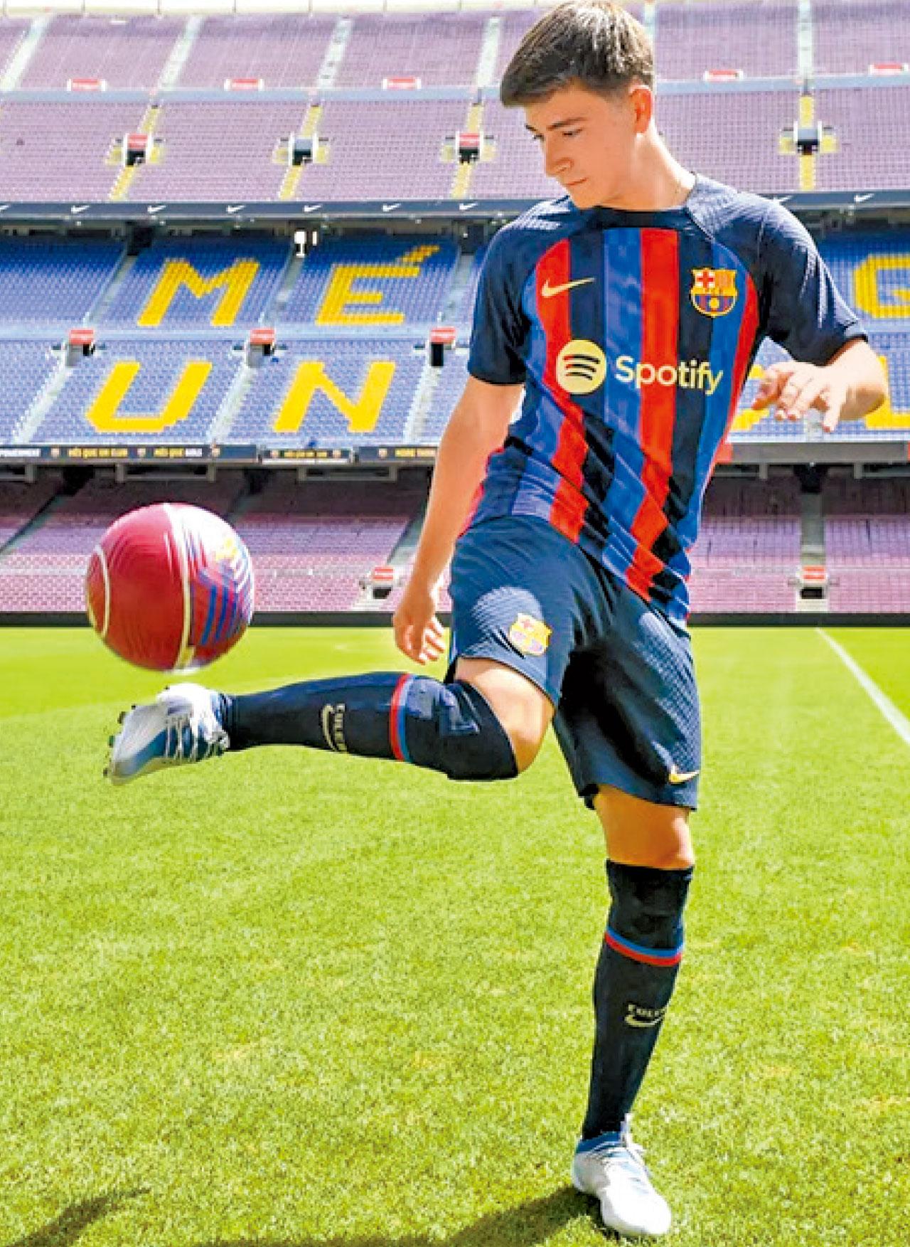 巴塞簽新星棄老兵