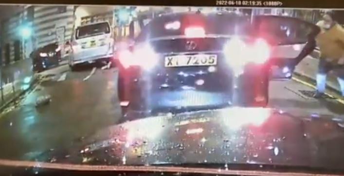 雲咸街槍擊案|案發過程車CAM片曝光 另一涉案私家車錦田遭焚毀