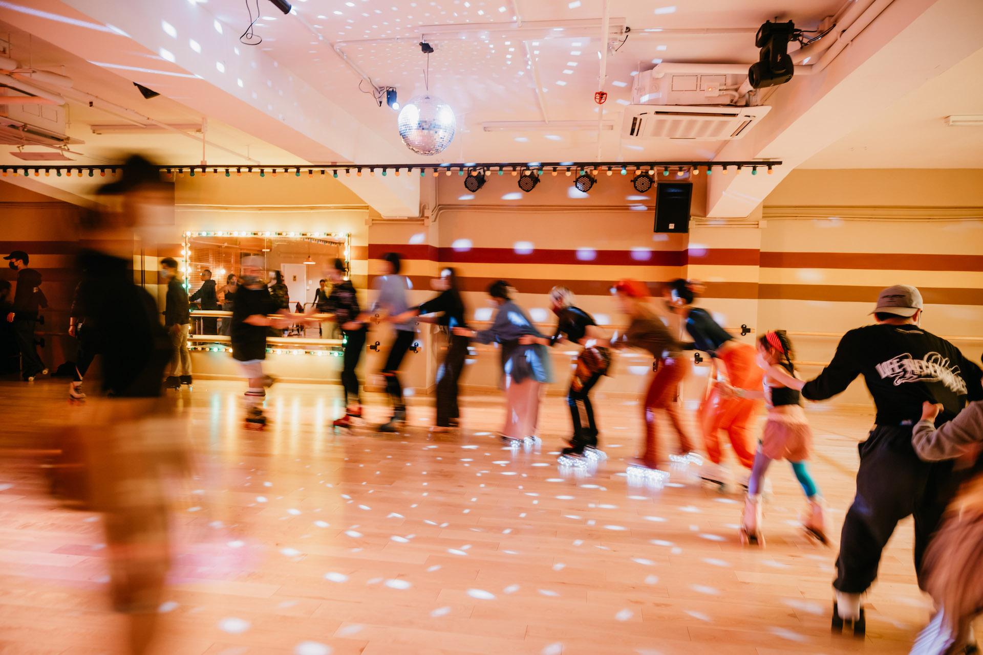 觀塘室內滾軸溜冰場 Rollalar