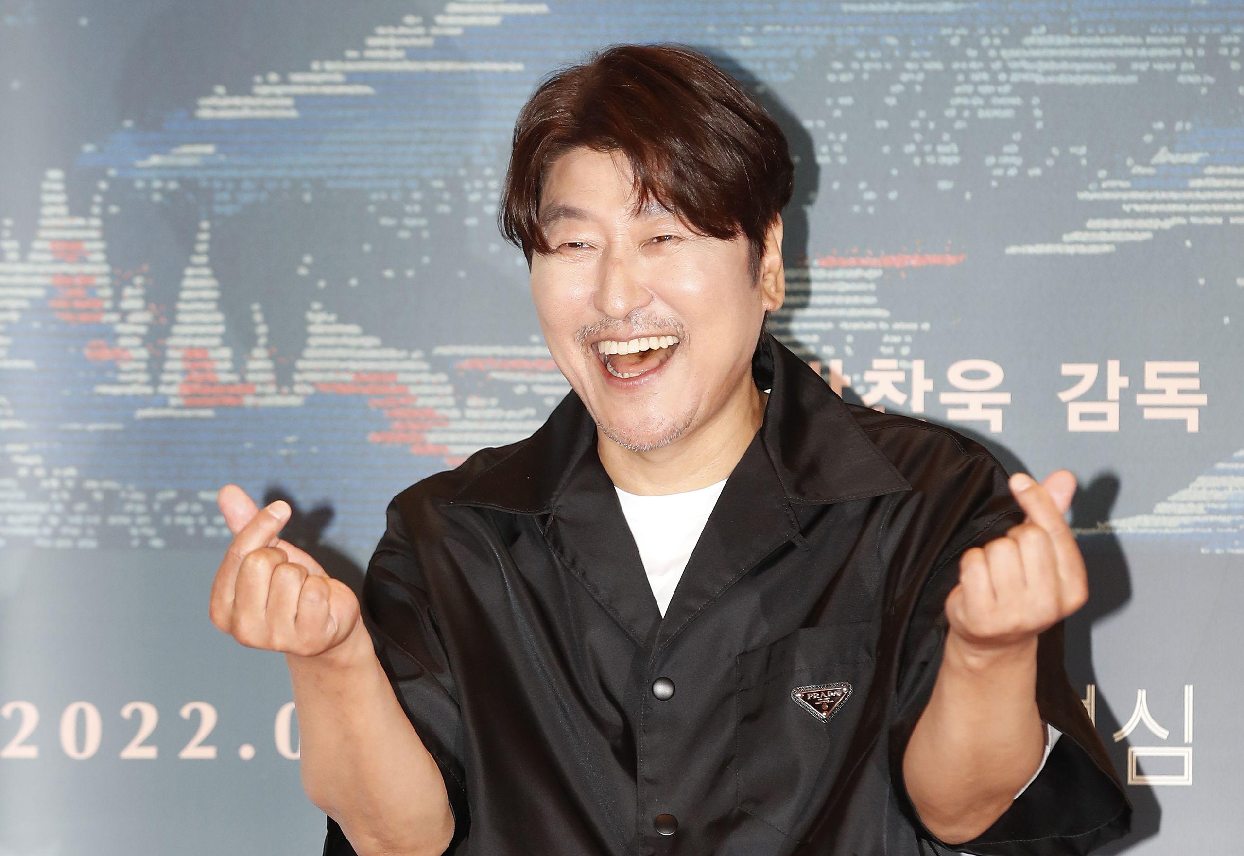 宋康昊出席首映大派心心。