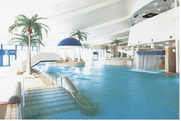 菓子王國溫泉城泳池酒店