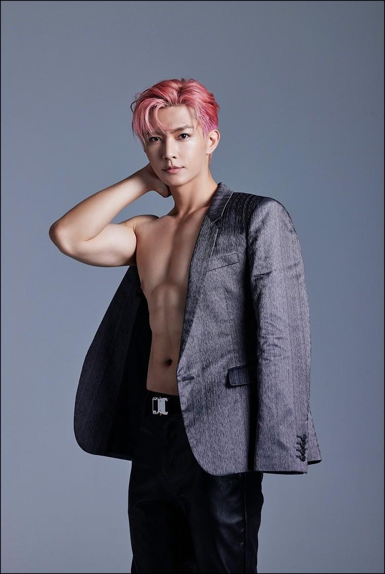 炎亞綸努力健身,順利減磅後變回肌肉型男。