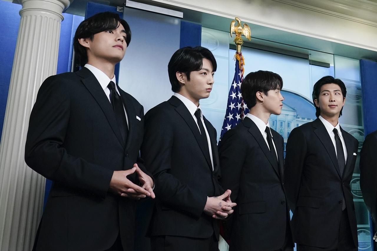 防彈少年團隊長RM金南俊以英文致詞,其他成員以韓文輪流發言。(AP)