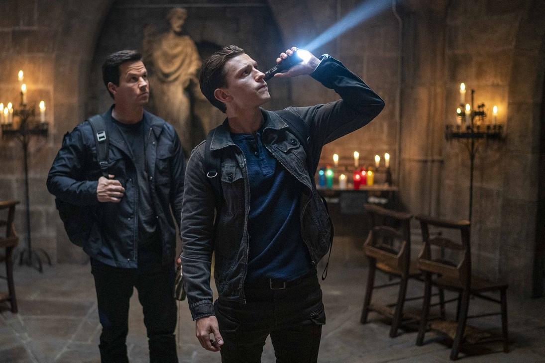 湯賀蘭和麥克華堡在《秘境探險》齊齊尋寶。