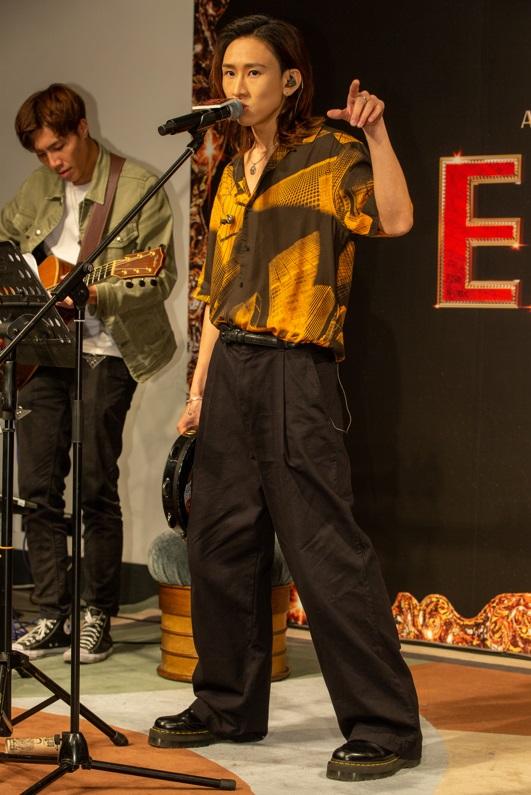 Manson作為90後,但亦認為貓王對流行、音樂上影響深遠。