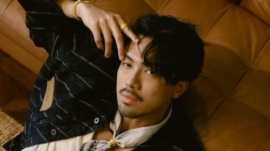 Jason憑劇集《家族榮耀》成功入屋。