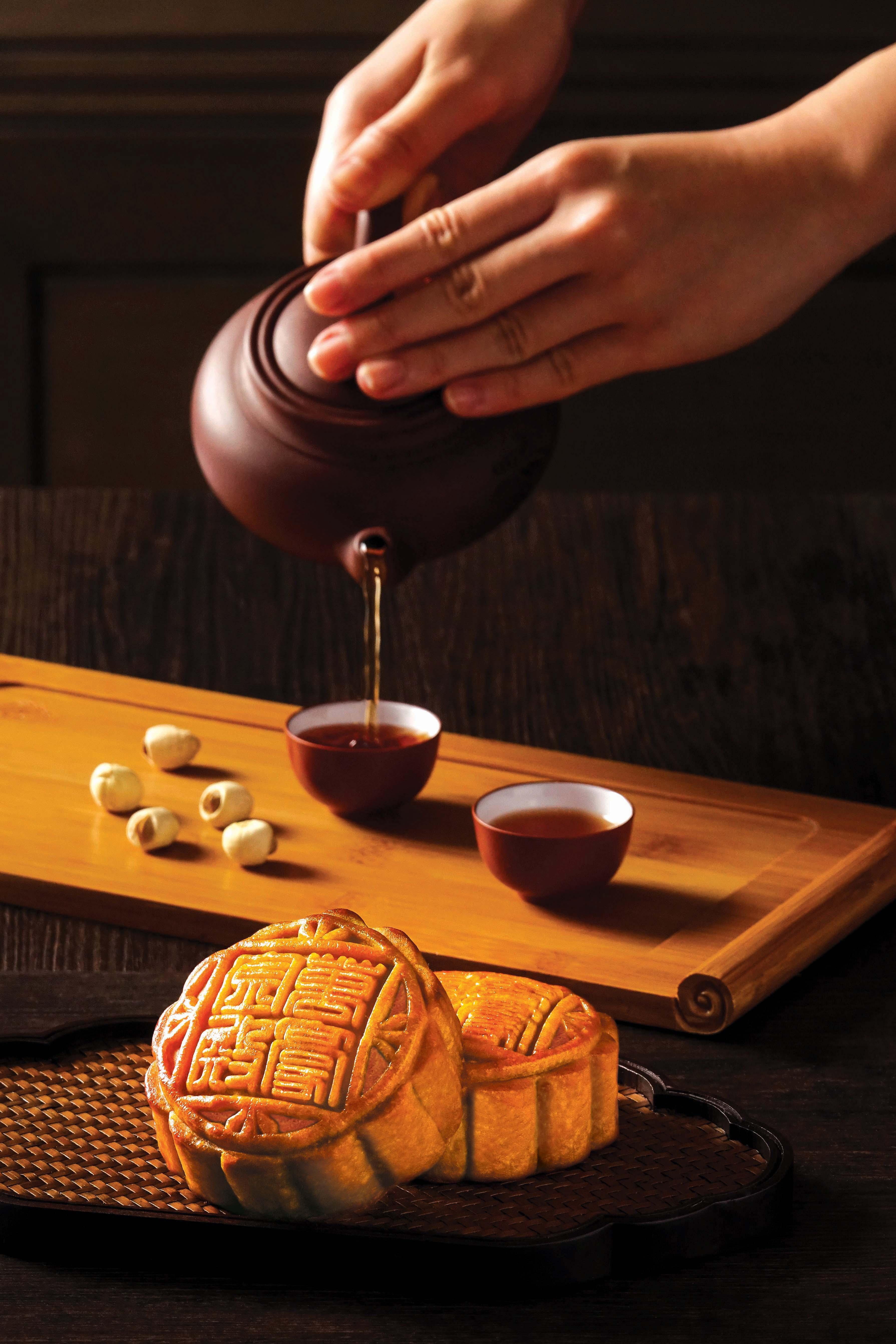 雙黃薑汁白蓮蓉月餅(每盒4件,港幣468元)